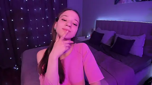 StaceySunny online show from December 18, 2024, 7:52 pm