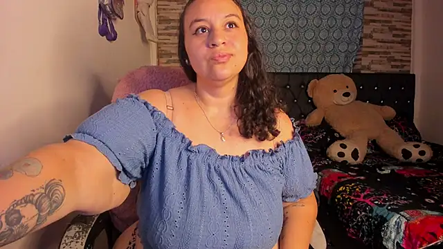 Snapshot of Imluna93 chatting on September 21, 2025, 4:58 am Imluna93 online show from September 21, 2025, 4:58 am