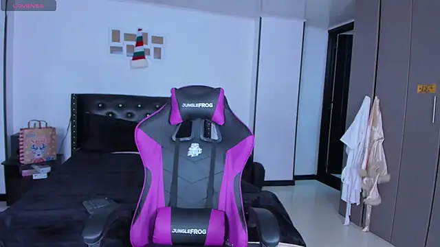 Meghan As online show from December 28, 2024, 12:56 pm