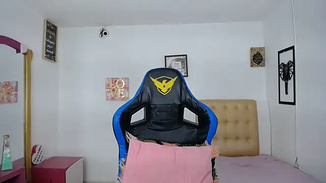 MadinsonCopper online show from January 18, 2025, 7:04 pm