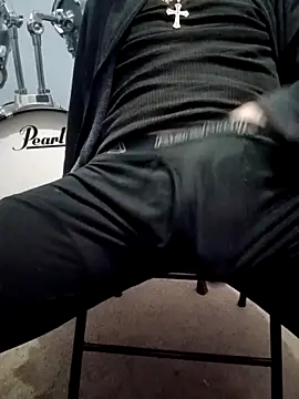 Snapshot of Bigloggz chatting on January 11, 2026, 6:29 am Bigloggz online show from January 11, 2026, 6:29 am