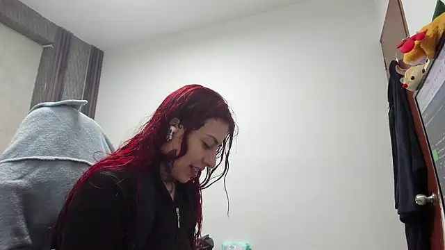 selene red  online show from March 17, 2026, 1:21 am