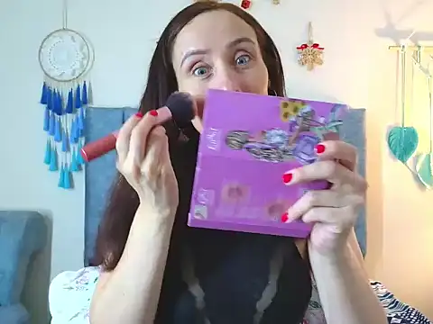 IberianMoonMK online show from November 27, 2025, 6:43 pm