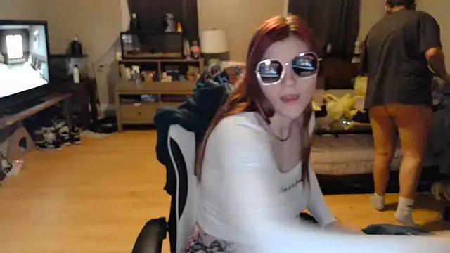 Elliewgfs online show from February 8, 2025, 4:14 am