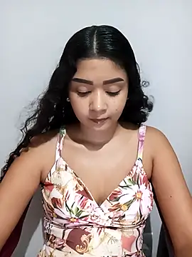 Snapshot of heleny901 chatting on November 21, 2025, 8:40 pm heleny901 online show from November 21, 2025, 8:40 pm