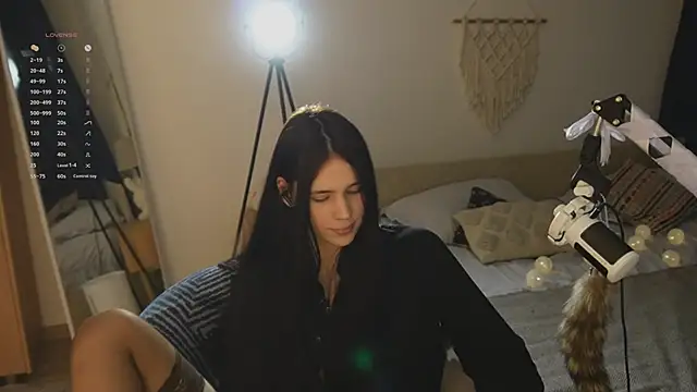 jennetdoll online show from February 4, 2026, 6:14 pm