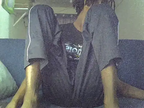 Snapshot of Delicious-D chatting on November 18, 2025, 5:34 am Delicious-D online show from November 18, 2025, 5:34 am