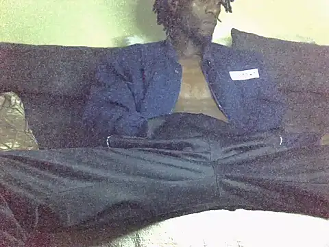 Snapshot of Delicious-D chatting on December 4, 2025, 7:55 pm Delicious-D online show from December 4, 2025, 7:55 pm