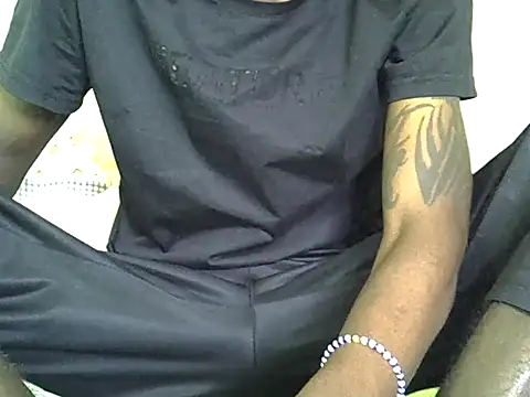 Delicious-D online show from May 16, 2026, 7:05 am