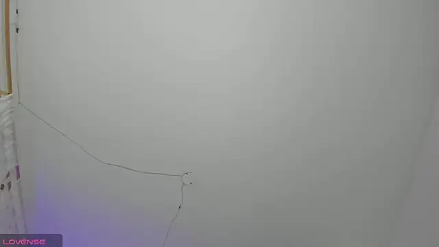 Scarlett 811 online show from April 16, 2026, 5:25 pm