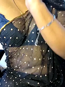 Snapshot of VR_here_4U chatting on December 17, 2025, 1:39 pm VR here 4U online show from December 17, 2025, 1:39 pm