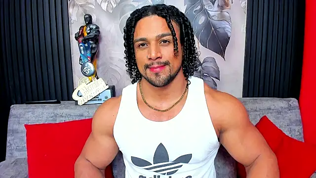 Snapshot of MikeEstevess chatting on January 9, 2026, 4:26 am MikeEstevess online show from January 9, 2026, 4:26 am