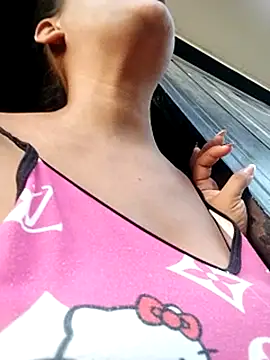 Andreita 95 online show from May 4, 2026, 10:55 am
