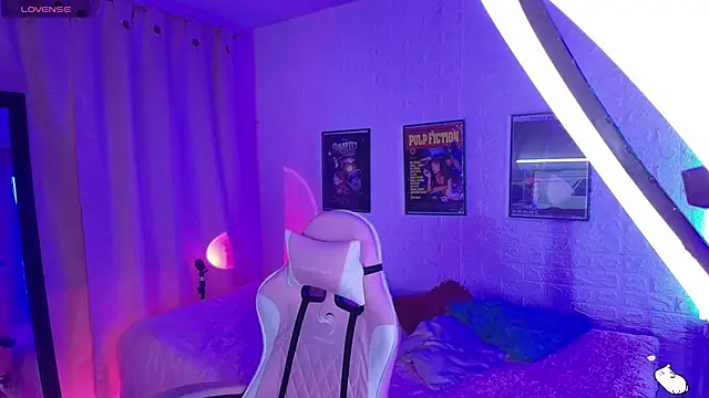 hinata te3n online show from November 22, 2025, 3:16 am