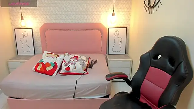 Snapshot of Kittytimberlake chatting on December 2, 2025, 12:21 pm Kittytimberlake online show from December 2, 2025, 12:21 pm