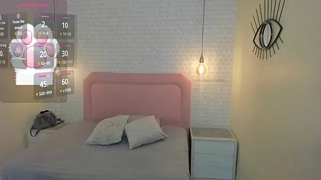 Kittytimberlake online show from April 15, 2026, 1:07 pm