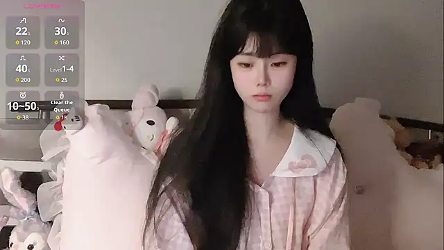 Qedgjwyz1 online show from April 13, 2026, 10:48 pm