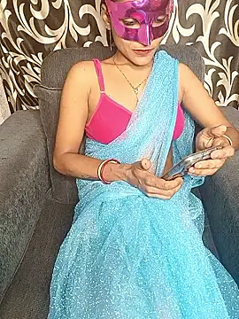 Snapshot of REVA_DARLING chatting on June 3, 2026, 7:00 am REVA DARLING online show from June 3, 2026, 7:00 am