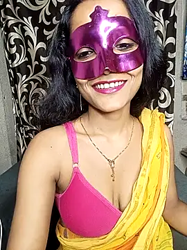 Snapshot of REVA_DARLING chatting on June 12, 2026, 6:56 am REVA DARLING online show from June 12, 2026, 6:56 am