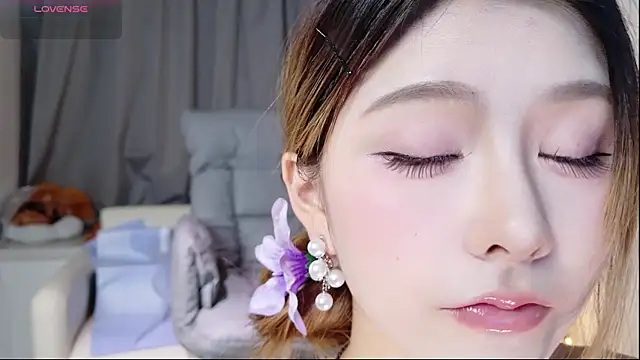 Snapshot of Momoever123456 chatting on November 30, 2025, 2:32 pm Momoever123456 online show from November 30, 2025, 2:32 pm