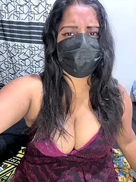 NOORA-GIRL online show from December 13, 2025, 9:31 pm