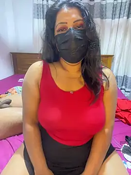 Snapshot of NOORA-GIRL chatting on February 1, 2026, 2:32 am NOORA-GIRL online show from February 1, 2026, 2:32 am