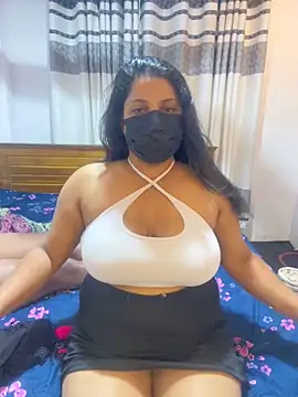 Snapshot of NOORA-GIRL chatting on February 16, 2026, 10:28 pm NOORA-GIRL online show from February 16, 2026, 10:28 pm