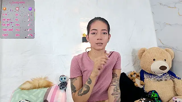 zorravioletta1 online show from September 18, 2025, 12:29 pm