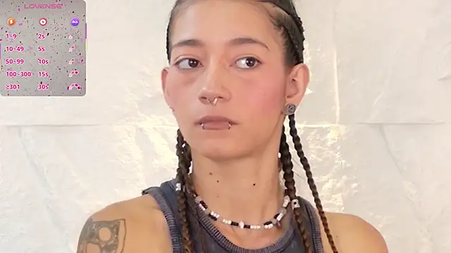 zorravioletta1 online show from October 7, 2025, 5:21 pm