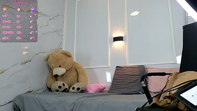 zorravioletta1 online show from March 6, 2026, 12:12 pm