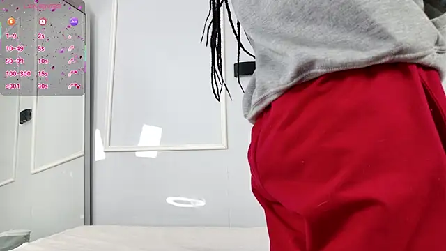 zorravioletta1 online show from April 1, 2026, 12:17 pm