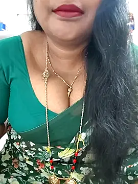Snapshot of Swapna_143 chatting on November 6, 2025, 2:45 am Swapna 143 online show from November 6, 2025, 2:45 am