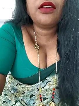 Snapshot of Swapna_143 chatting on November 10, 2025, 4:11 am Swapna 143 online show from November 10, 2025, 4:11 am