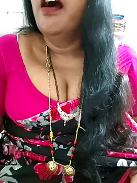 Snapshot of Swapna_143 chatting on November 25, 2025, 4:40 pm Swapna 143 online show from November 25, 2025, 4:40 pm