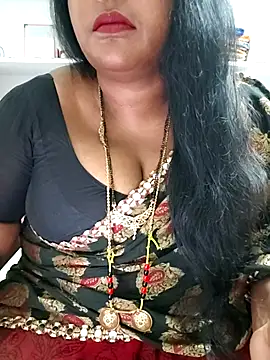 Snapshot of Swapna_143 chatting on November 27, 2025, 4:31 pm Swapna 143 online show from November 27, 2025, 4:31 pm