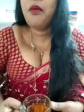 Snapshot of Swapna_143 chatting on December 15, 2025, 2:49 am Swapna 143 online show from December 15, 2025, 2:49 am