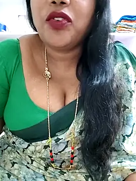 Snapshot of Swapna_143 chatting on December 16, 2025, 4:45 pm Swapna 143 online show from December 16, 2025, 4:45 pm