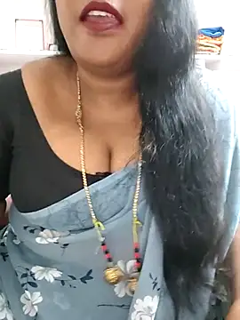 Snapshot of Swapna_143 chatting on December 17, 2025, 4:57 pm Swapna 143 online show from December 17, 2025, 4:57 pm