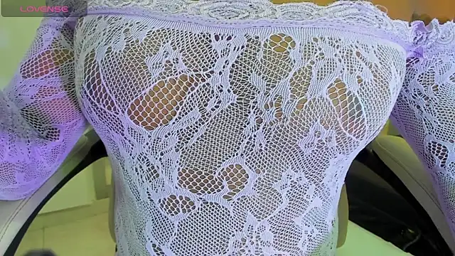 Snapshot of SofiaBrouw chatting on September 10, 2025, 12:38 pm SofiaBrouw online show from September 10, 2025, 12:38 pm