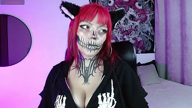 Snapshot of LilithMadness chatting on January 11, 2025, 3:55 am LilithMadness online show from January 11, 2025, 3:55 am