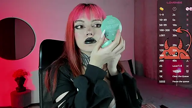 Snapshot of LilithMadness chatting on March 9, 2025, 3:32 am LilithMadness online show from March 9, 2025, 3:32 am