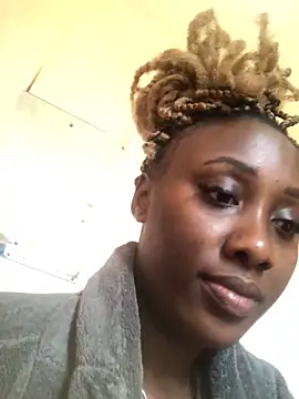 Lola kims online show from December 24, 2024, 10:44 am