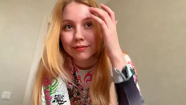 Snapshot of HoneyAudrey chatting on April 23, 2026, 2:35 am HoneyAudrey online show from April 23, 2026, 2:35 am