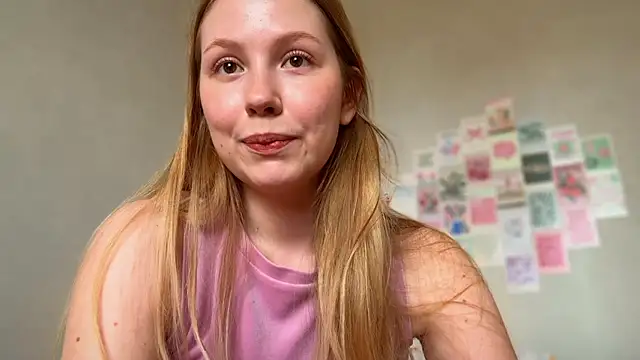HoneyAudrey online show from June 3, 2026, 2:36 am