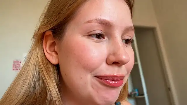 HoneyAudrey online show from June 5, 2026, 2:29 am