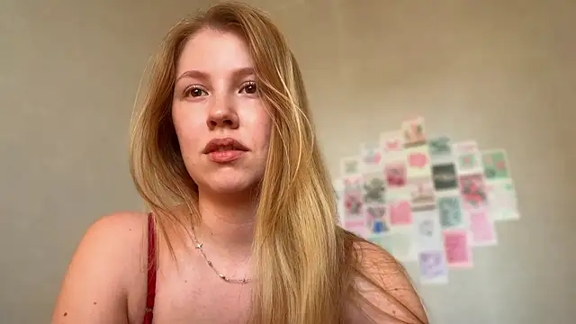 HoneyAudrey online show from July 8, 2026, 2:16 am