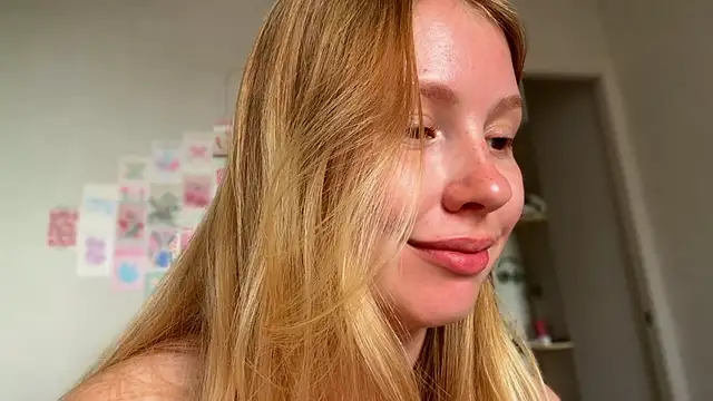 HoneyAudrey online show from July 31, 2026, 2:22 am