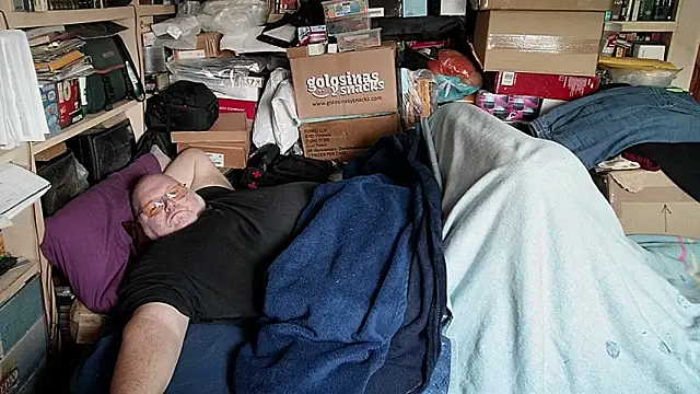 hadeszeuss2 online show from February 7, 2026, 3:05 pm