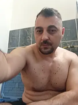 Snapshot of Mirkoxxx@xh chatting on June 8, 2026, 5:35 pm Mirkoxxxxh online show from June 8, 2026, 5:35 pm