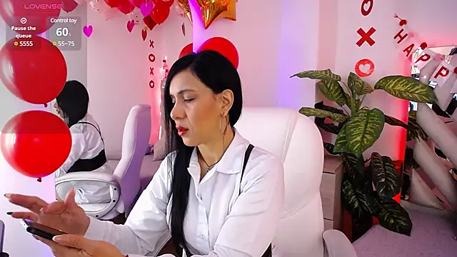 Camille jhonson online show from February 6, 2025, 10:26 am